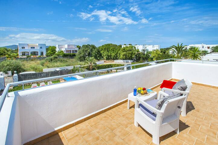 Villa Maria Celia by Villa Plus gallery image 2