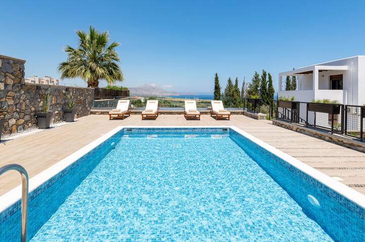 Villa Mariani by Villa Plus