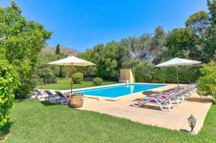 Villa Mas by Villa Plus gallery image 2