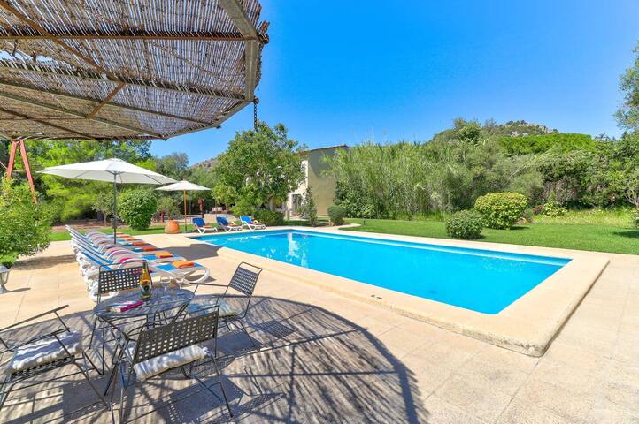 Villa Mas by Villa Plus gallery image 3