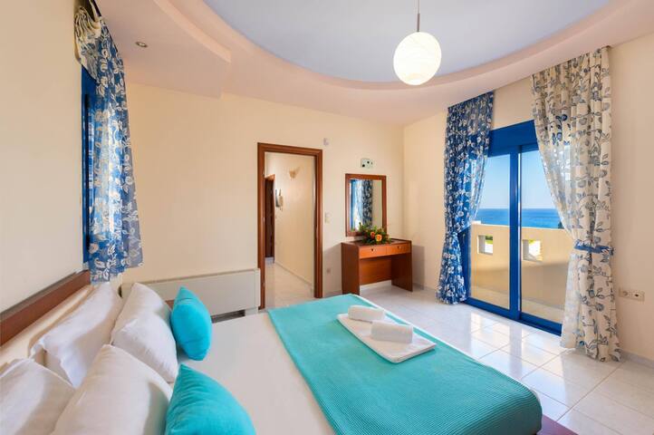 Villa Matina by Villa Plus gallery image 4