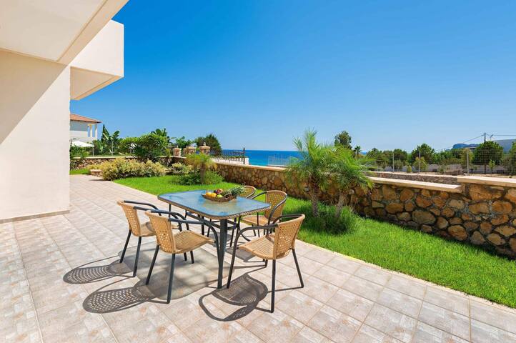 Villa Matina by Villa Plus gallery image 5