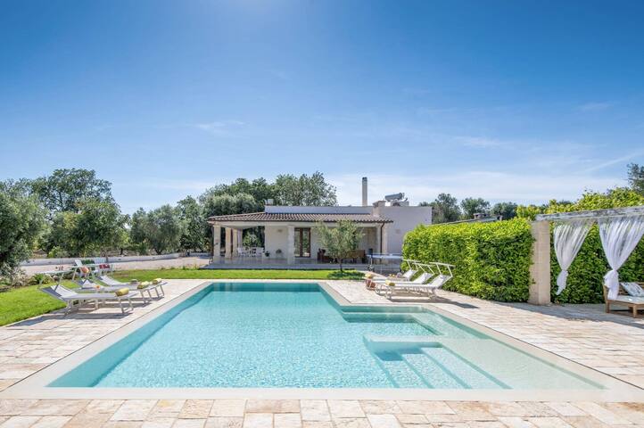 Villa Mincodda by Villa Plus gallery image 3