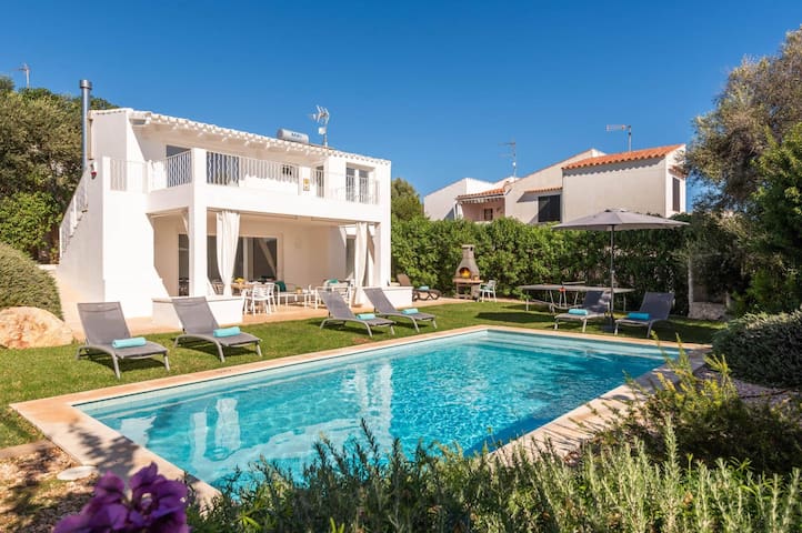 Villa Molly 16 by Villa Plus