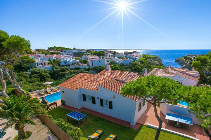 Villa Nereida by Villa Plus gallery image 2