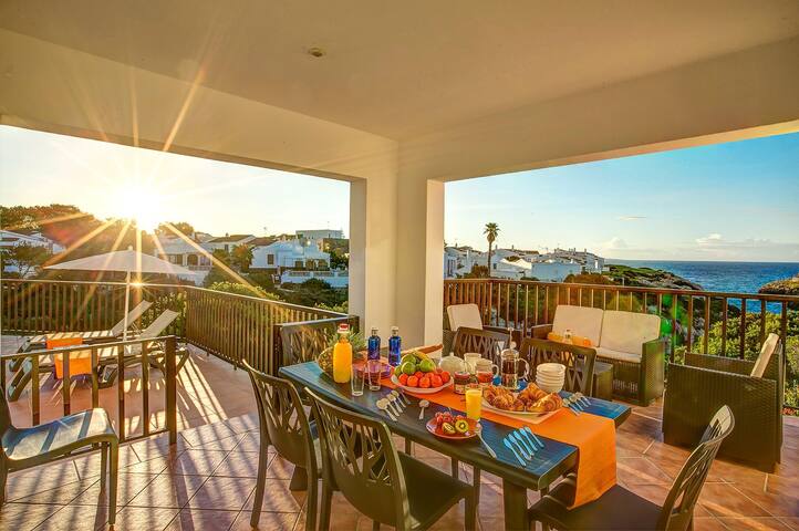 Villa Nereida by Villa Plus gallery image 3