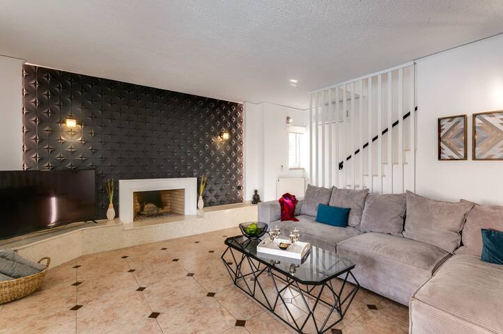 Villa Omega by Villa Plus gallery image 5