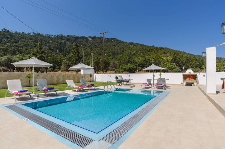 Villa Paleos Hillside by Villa Plus gallery image 2