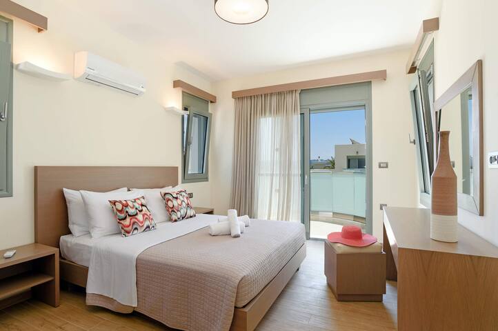 Villa Paleos Hillside by Villa Plus gallery image 4