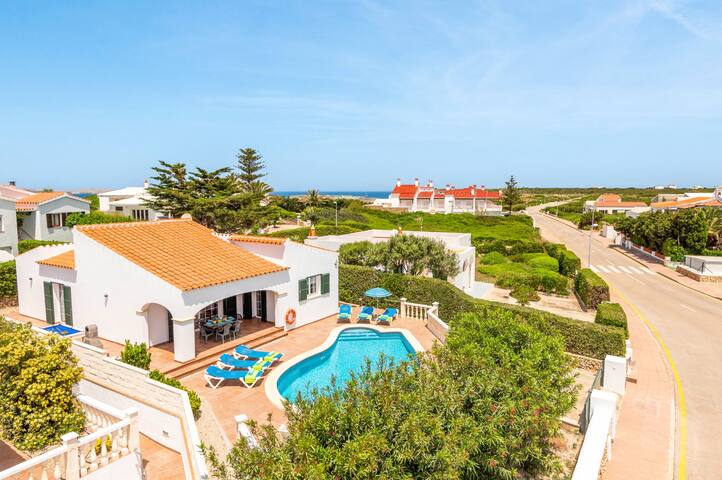 Villa Samana by Villa Plus gallery image 2