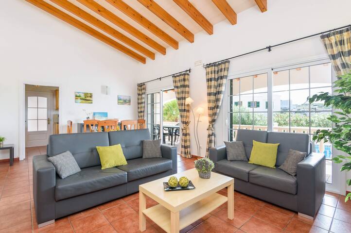 Villa Saona by Villa Plus gallery image 5