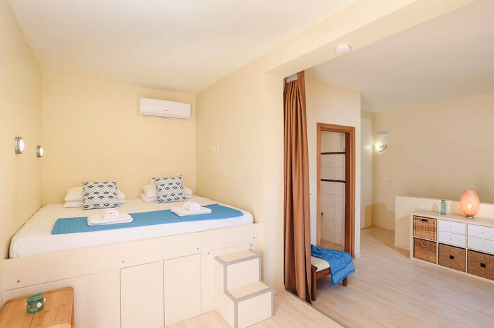 Villa Selini by Villa Plus gallery image 5