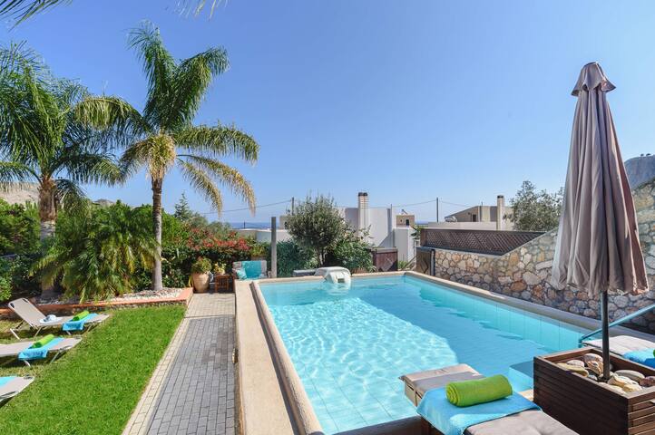 Villa Selini by Villa Plus gallery image 2