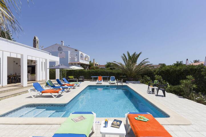 Villa Solana by Villa Plus gallery image 3