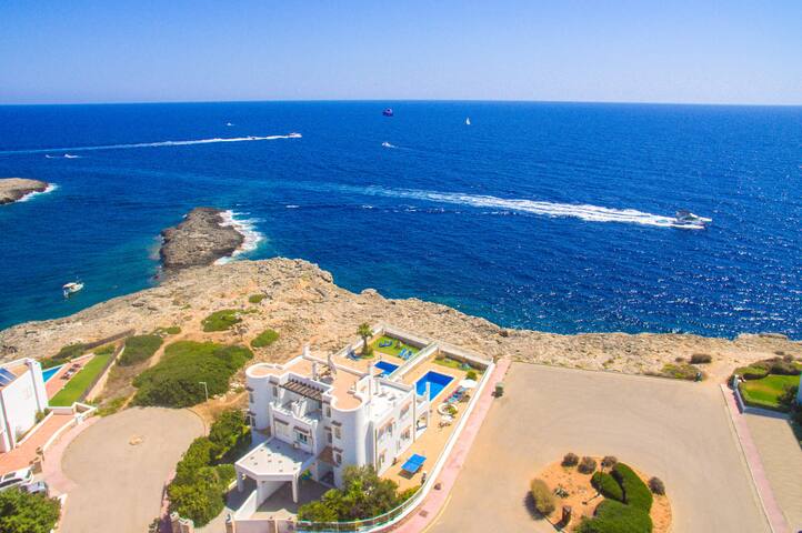 Villa Stella Maris by Villa Plus gallery image 2