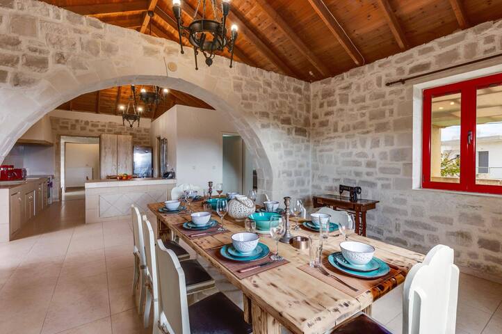 Villa Sunny Hill by Villa Plus gallery image 5