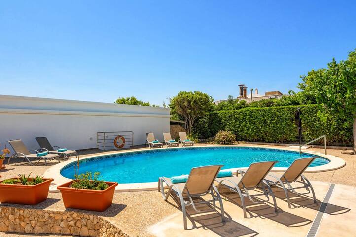 Villa Tres Arcos by Villa Plus gallery image 2