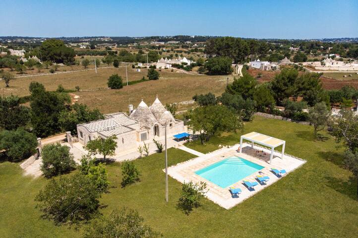 Villa Trullo Bozalice by Villa Plus gallery image 2