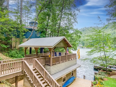 Hide-A-Way Cove – Luxury Lakefront Retreat