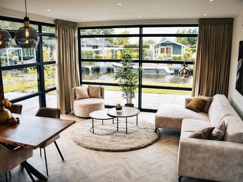MarinaPark Nieuw Loosdrecht by Interhome