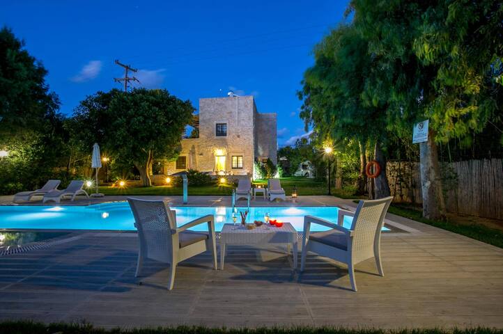 Villa Vincenzos by Villa Plus gallery image 4