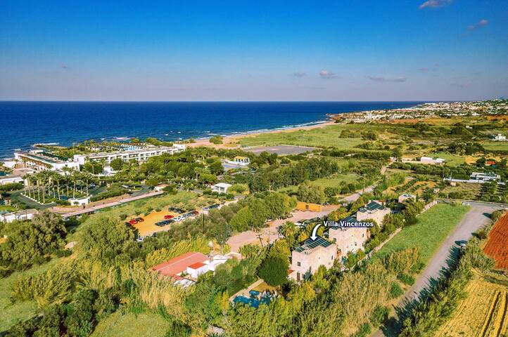 Villa Vincenzos by Villa Plus gallery image 3