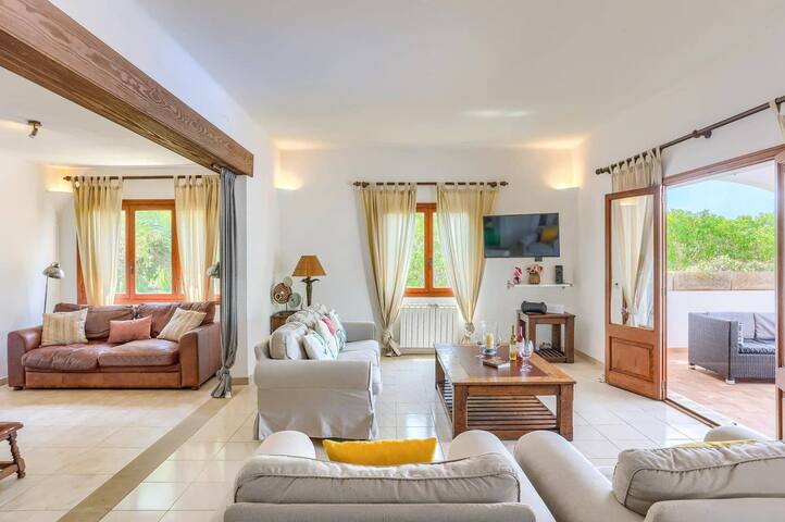 Villa Vista Palmeras by Villa Plus gallery image 4