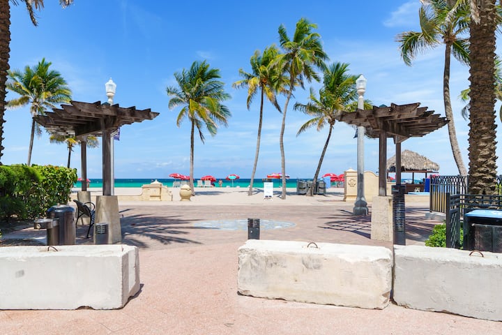Beach Side 10 - Hollywood, FL
