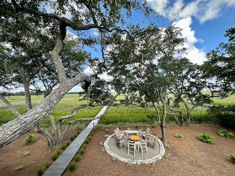 Amenity Cards Included, Marshviews, Firepit, Dock