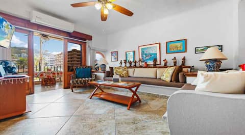 Top performing Airbnb: Rooftop pool, balcony by Los Muertos in Puerto Vallarta