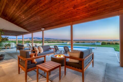 Wheat Ridge Vineyard Estate