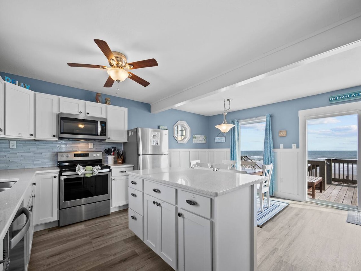 Sea Charm Beautiful Beachfront! 4 bed Oceanfront Houses for Rent in