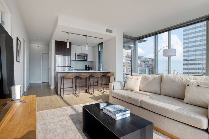 Blueground | Loop, gym, playroom & pool, near L gallery image 4