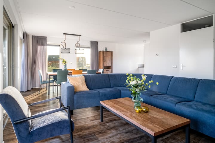 Luxury 8-person Home: Directly On The Waterfront - Sneek