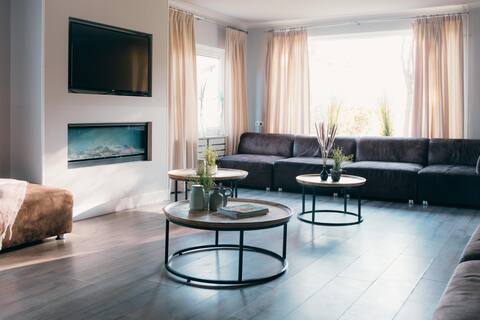 24-person Group Villa