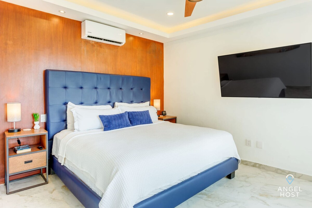 La chambre 2 dispose également d'un lit King Size somptueux et d'une télévision connectée.