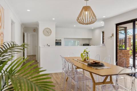 City Beach Family Oasis