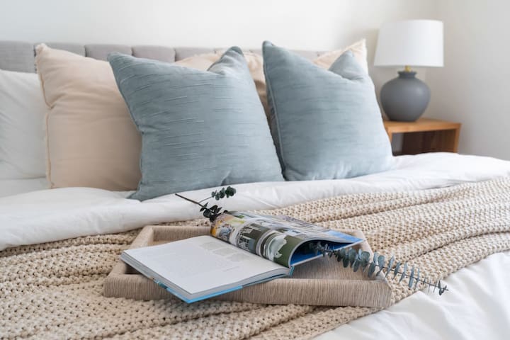 Manhattan Beach Escape | 2 Min Walk | Parking gallery image 4