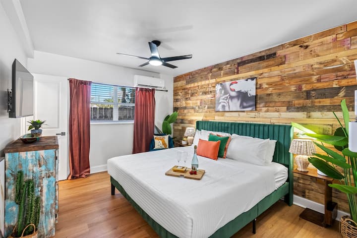 Esta acogedora unidad de un dormitorio está diseñada para la relajación y la comodidad.
