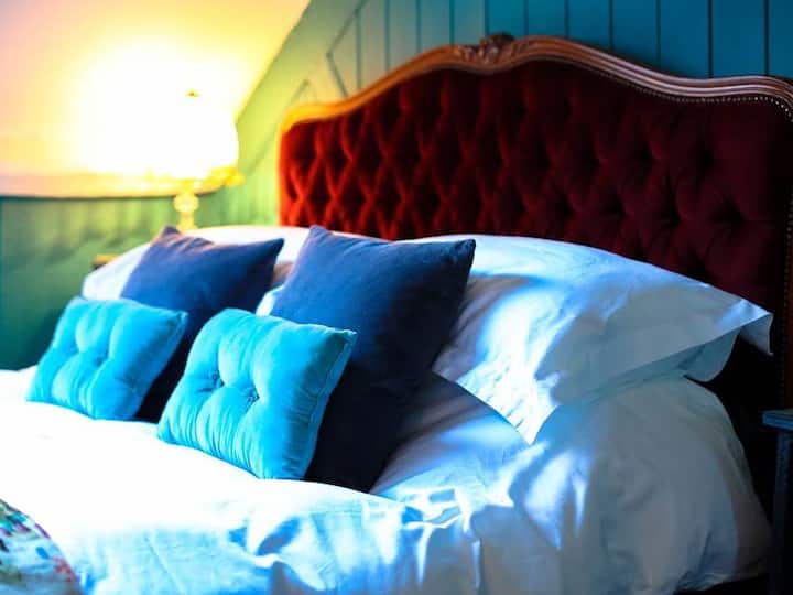 Beautiful attic B&B rooms with sea views