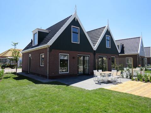 Detached holiday home near Amsterdam