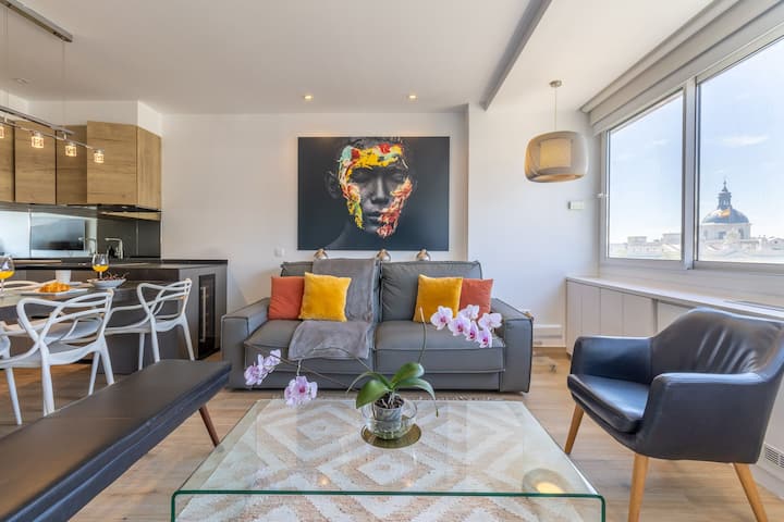 Modern Apartment In Madrids Centro Colon - Madrid