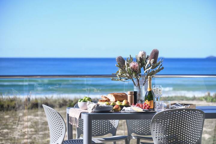 Pacific Dawn on the Beach gallery image 4