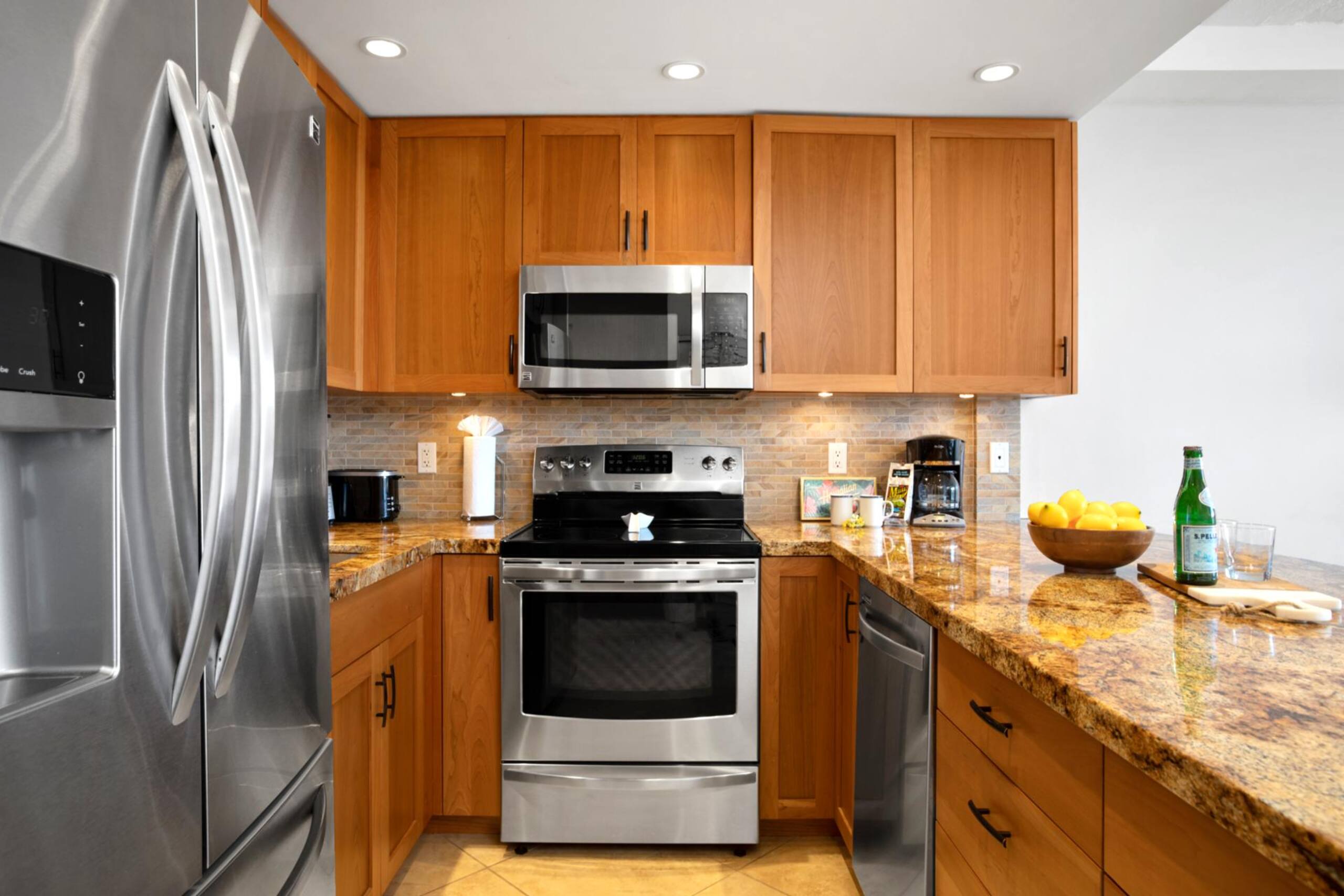 Condo in Lahaina · ★4.67 · 1 bedroom · 2 beds · 2 baths - Image 24