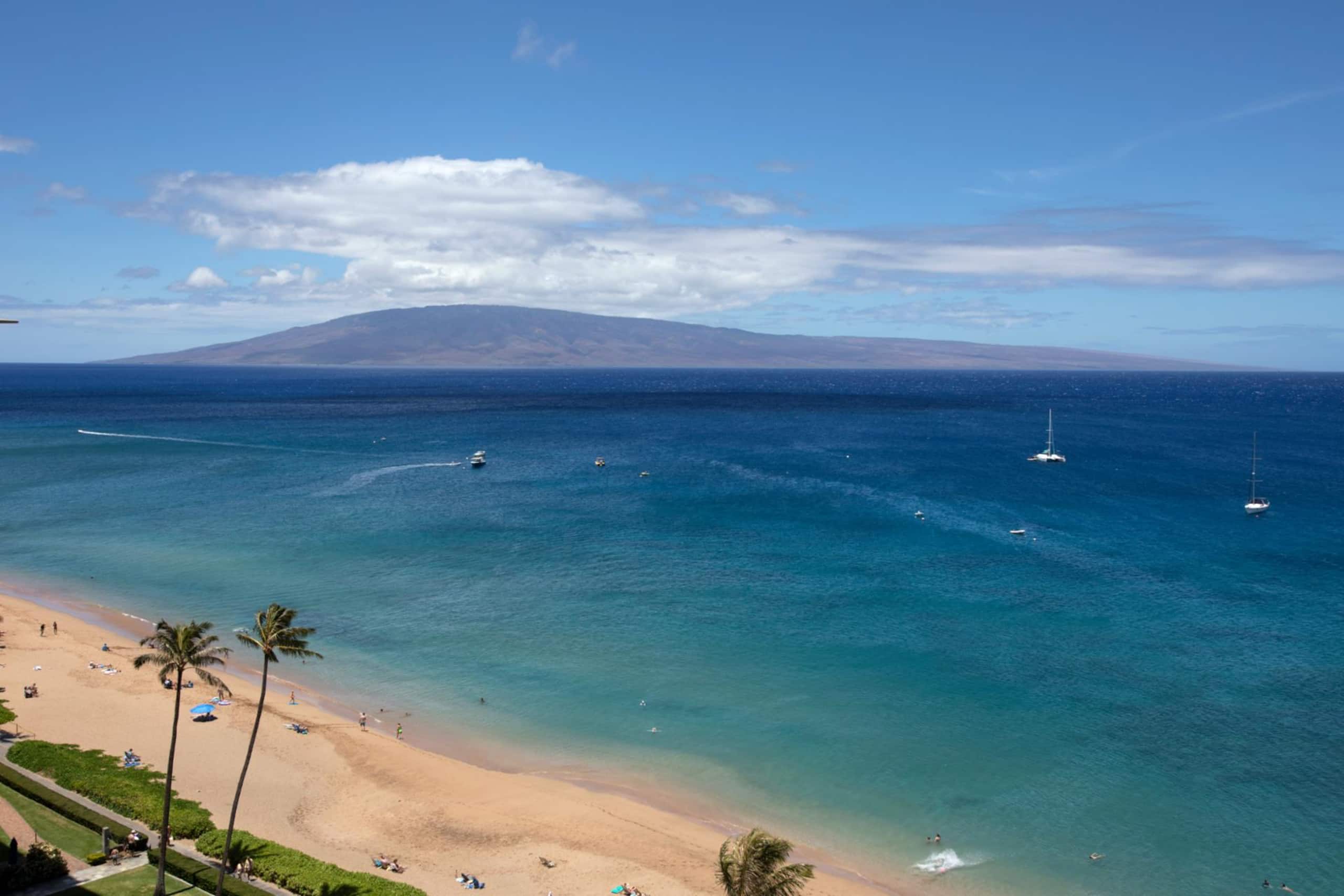 Condo in Lahaina · ★4.67 · 1 bedroom · 2 beds · 2 baths - Image 4