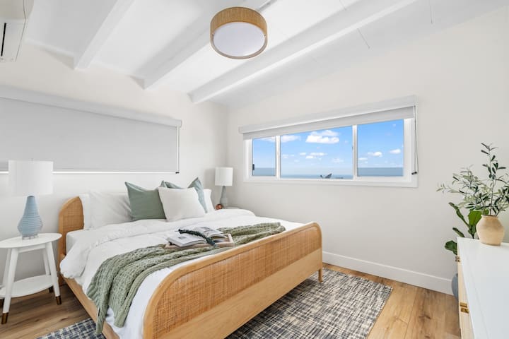 Oceanview Suite | Balcony | Steps from the Beach gallery image 2