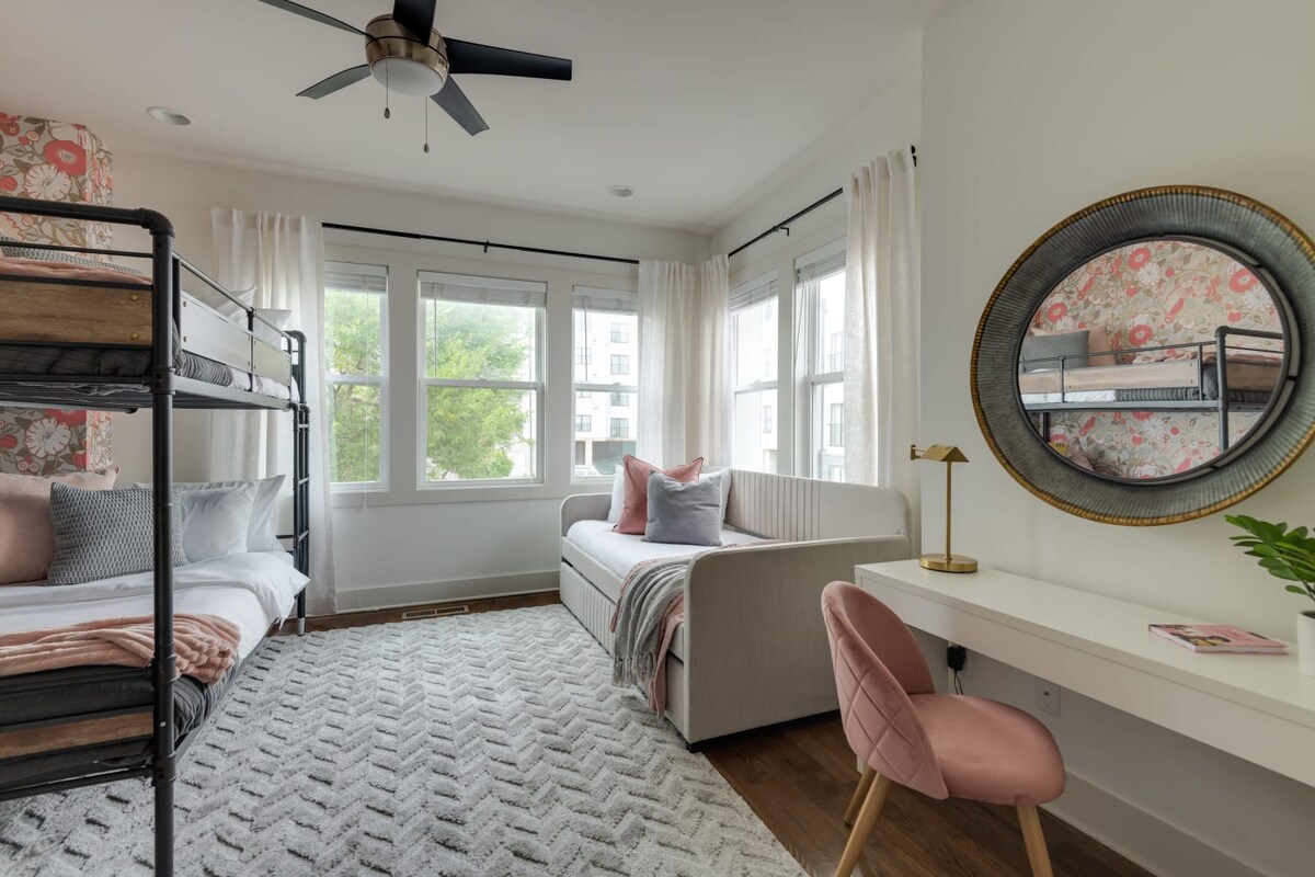 The Harper House | Rooftop + Mins to Broadway! - Houses for Rent