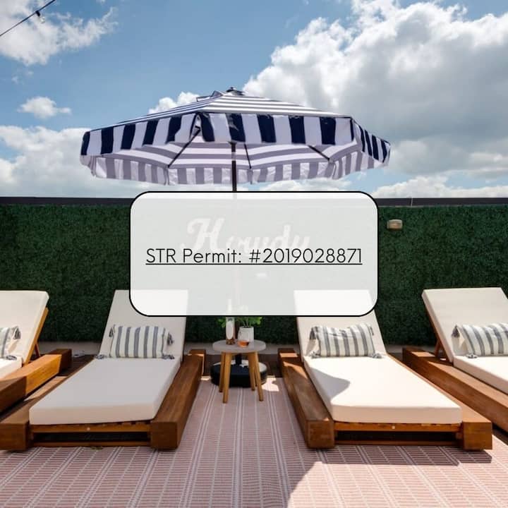 The Harper House | Rooftop + Mins to Broadway! - Houses for Rent