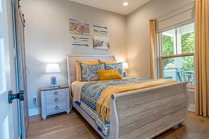 Pumzika katika Chumba cha Malkia wa Njano- Ghorofa ya Kwanza