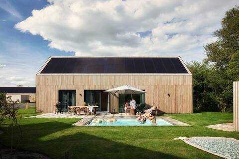 Unbrick One |  Sauna en Zwembad | 6 Pers.